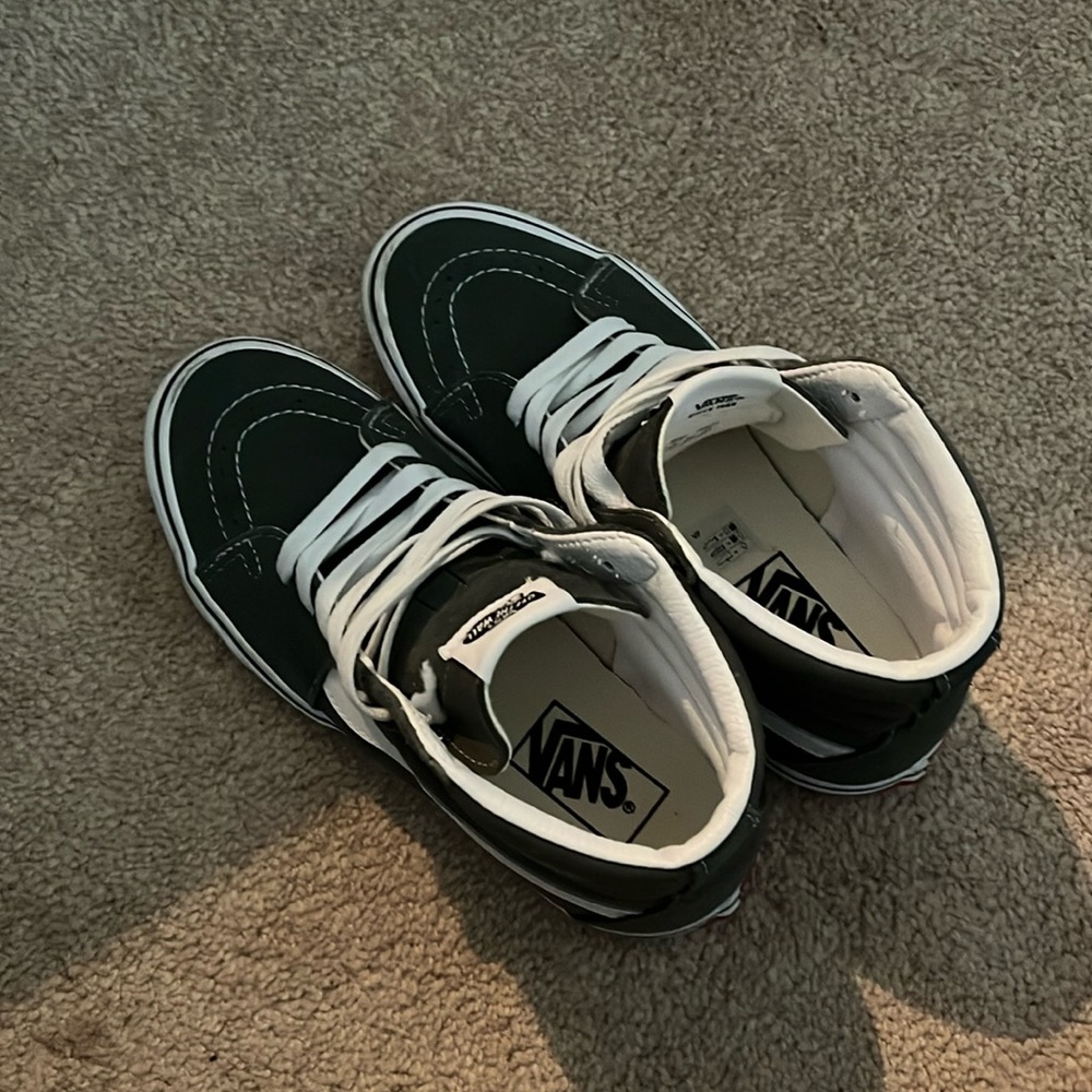 Vans - Sk8-Hi Shoe - Picture 1 of 2